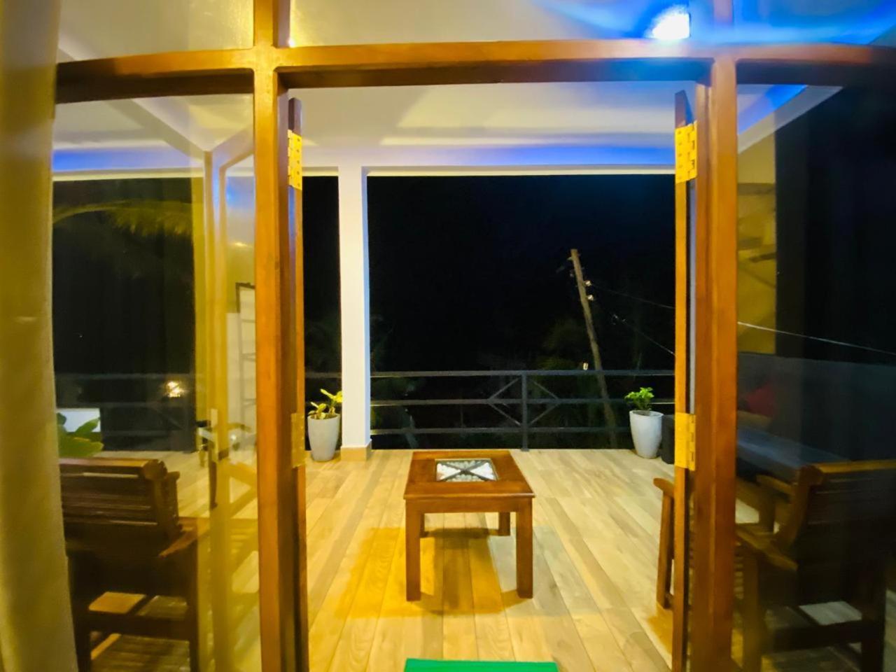 The Wave'S Guest House Mirissa Eksteriør bilde